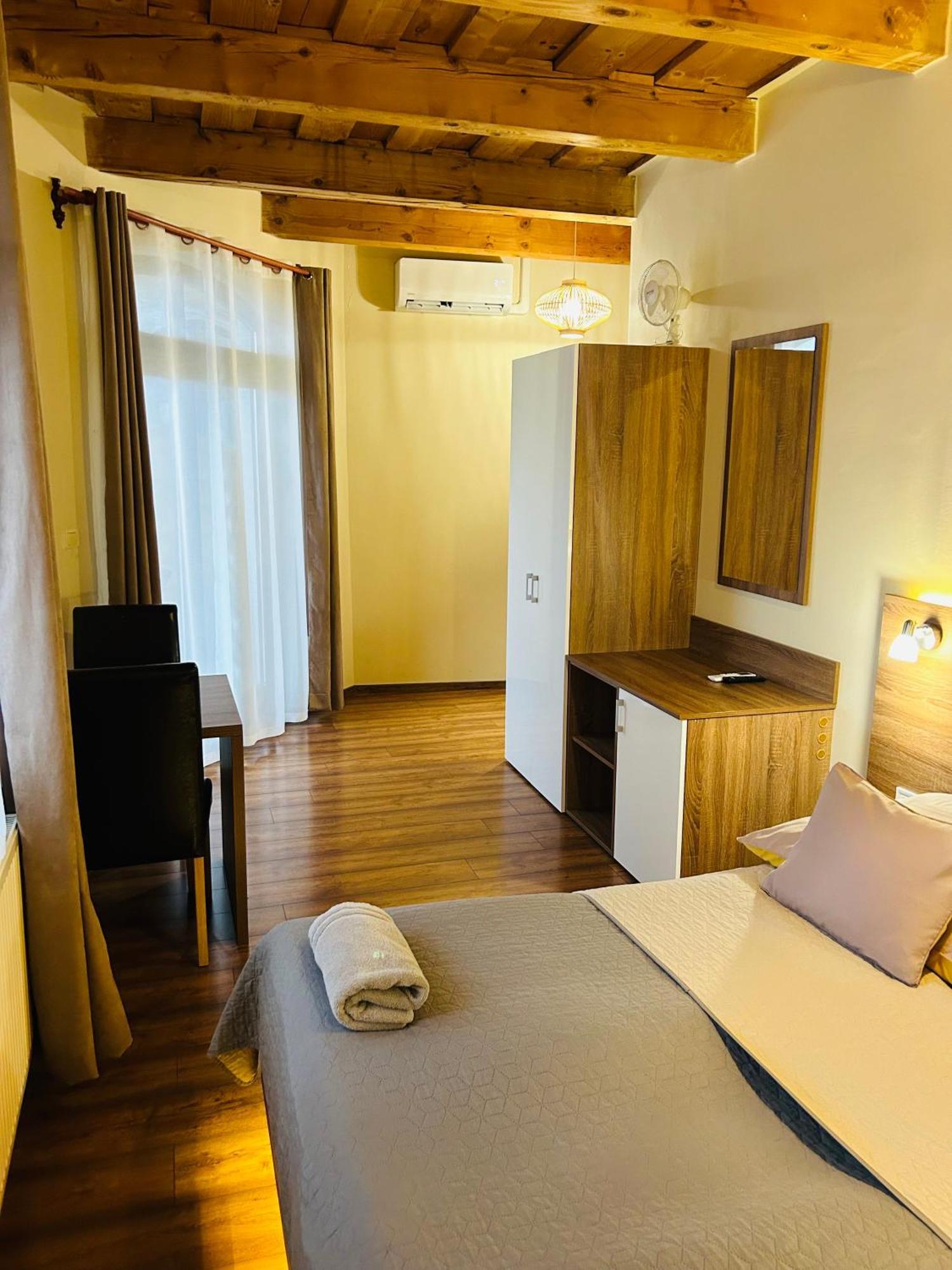 Harmonia Vendeghaz Hotel Miskolc Exterior photo